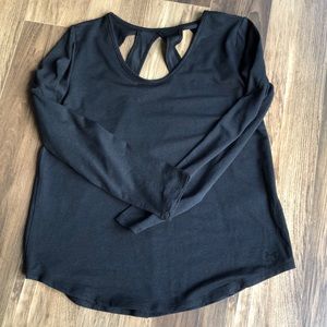 Under Armour loose long sleeved work out top